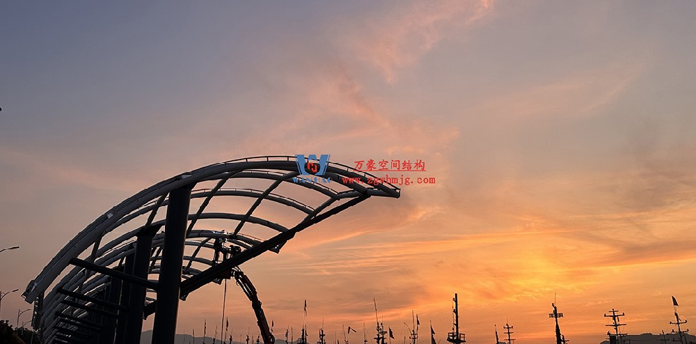全面加速建設(shè)，創(chuàng)建優(yōu)質(zhì)精品工程