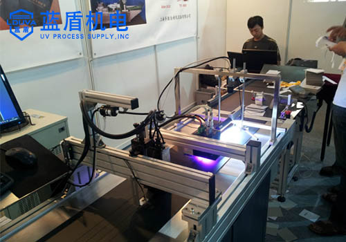 決定UV固化的好壞由那機部分所以決定？