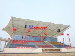膜結(jié)構(gòu)看臺(tái)廠家萬豪帶你了解體育看臺(tái)張拉膜結(jié)構(gòu)的真實(shí)面目