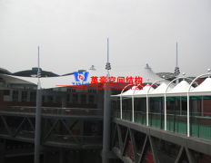 天橋膜結(jié)構(gòu)是什么？膜結(jié)構(gòu)天橋有哪些特征特點(diǎn)？