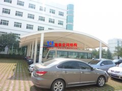 寧波膜結(jié)構(gòu)車(chē)棚制作哪個(gè)公司好？為什么寧波膜結(jié)構(gòu)公司選萬(wàn)豪？