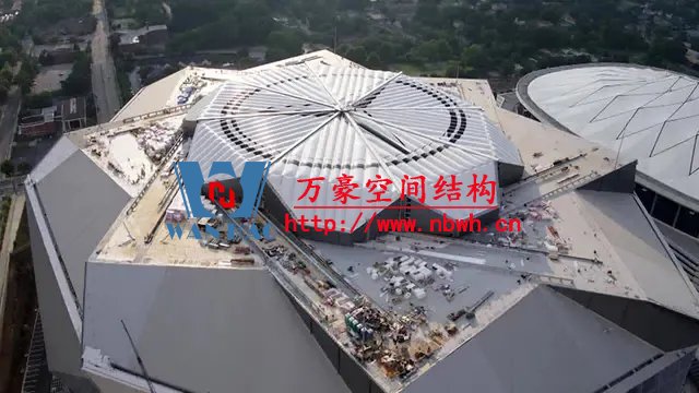 膜結構體育場