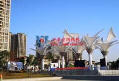 PTFE膜結(jié)構(gòu)冬季施工有哪些難題？為什么PTFE膜結(jié)構(gòu)工程在冬季施工會(huì)增加成本？